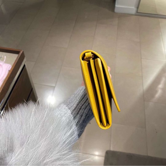 Authentic Burberry wallet on chain crossbody bag $990+tax - Picture 3 of 8